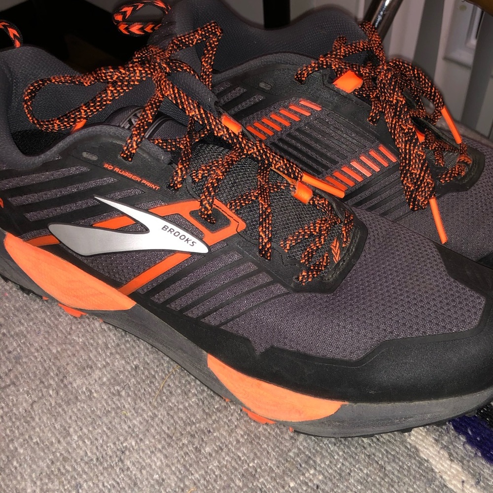 Brooks size 12 Men athletic shoe